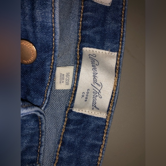 Size 16 Universal Threat NWOT High Rise Straight Jeans - Picture 2 of 4